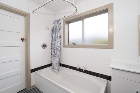 Photo of property in 116 Rolleston Street, Rakaia, 7710