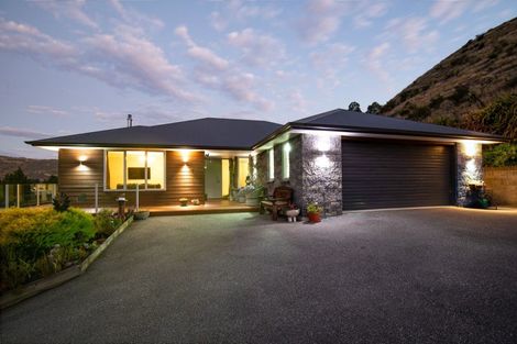 Photo of property in 9 Selkirk Street, Roxburgh, 9500