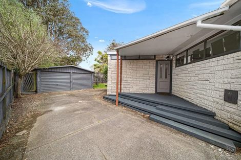 Photo of property in 13 Romney Place, Manurewa, Auckland, 2102