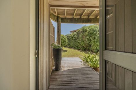 Photo of property in 56 Paku Drive, Tairua, 3508