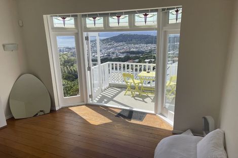 Photo of property in 39 Karepa Street, Brooklyn, Wellington, 6021