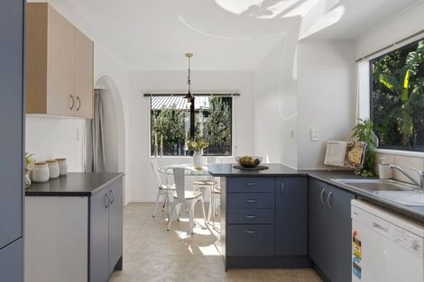 Photo of property in 228 Gravatt Road, Papamoa Beach, Papamoa, 3118