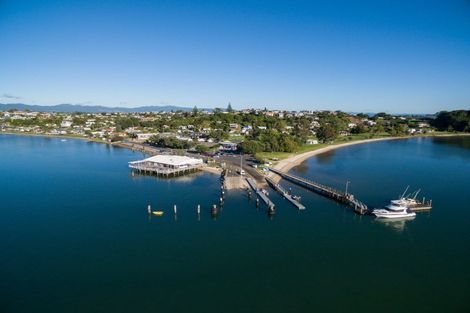 Photo of property in 57 Omokoroa Road, Omokoroa, 3114
