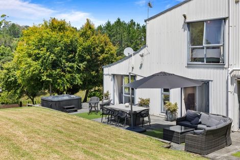 Photo of property in 100 Kauri Crescent, Waimauku, Kumeu, 0891