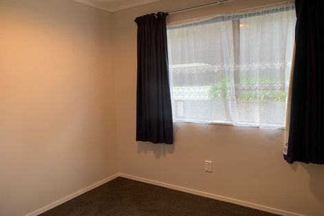 Photo of property in 2 Harold Grove, Stokes Valley, Lower Hutt, 5019