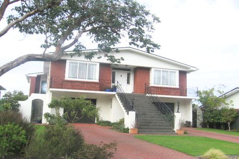 Photo of property in 16 Camellia Terrace, Maungaraki, Lower Hutt, 5010