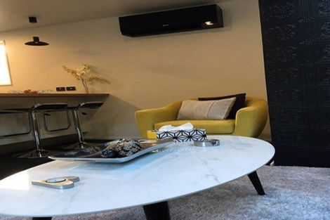 Photo of property in 17 Palliser Road, Roseneath, Wellington, 6011