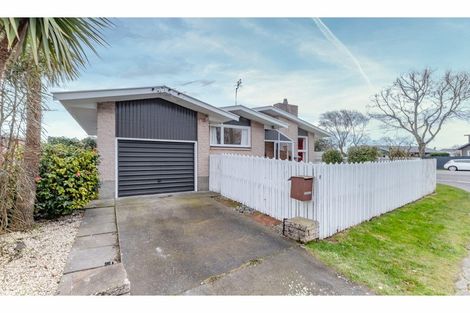 Photo of property in 8 Aorangi Road, Papanui, Christchurch, 8053