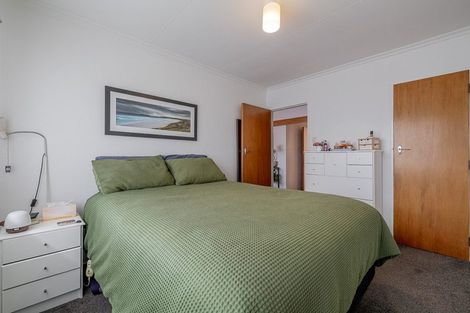 Photo of property in 4 Kiwi Court, Roslyn, Palmerston North, 4414