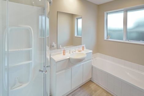 Photo of property in 2/7 Kelson Lane, Ilam, Christchurch, 8041