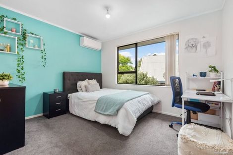 Photo of property in 2/10 Oriana Avenue, Lynfield, Auckland, 1042