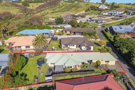 Photo of property in 10 Wouldbank Way, Welcome Bay, Tauranga, 3112