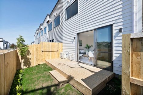 Photo of property in 13d Ranch Avenue, Beach Haven, Auckland, 0626