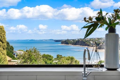 Photo of property in 2/23 Ridge Road, Waiake, Auckland, 0630