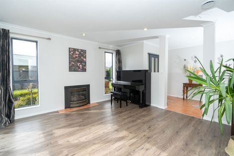 Photo of property in 4 Kingsbury Court, Rototuna North, Hamilton, 3210