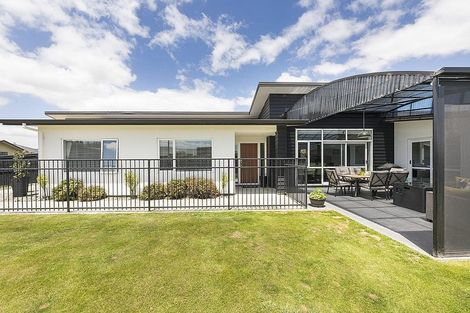 Photo of property in 2 Morocco Terrace, Kelvin Grove, Palmerston North, 4414