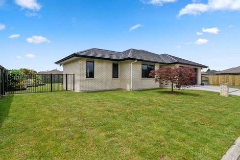 Photo of property in 18 Carroll Place, Owhata, Rotorua, 3010