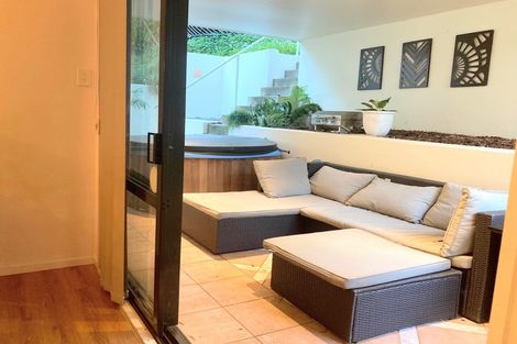 Photo of property in 1/3 Inga Road, Milford, Auckland, 0620