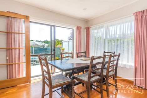 Photo of property in 7 Cajero Place, Green Bay, Auckland, 0604