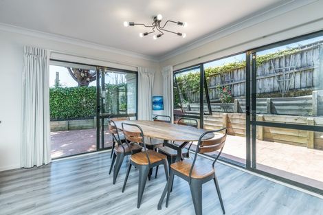 Photo of property in 2 Ridley Green, Churton Park, Wellington, 6037