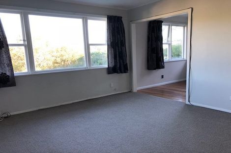 Photo of property in 147 Ruskin Road, Newlands, Wellington, 6037