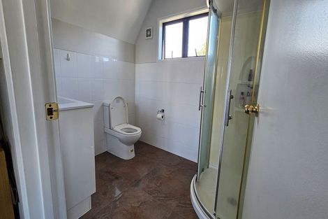 Photo of property in 19a Crystal Avenue, Glendene, Auckland, 0602