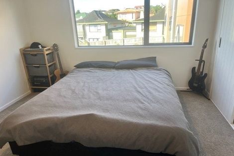 Photo of property in 3/60 Highland Drive, Highland Park, Auckland, 2010