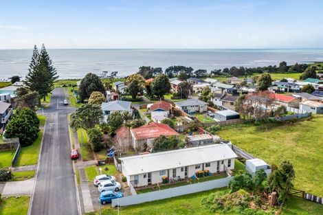 Photo of property in 10 Aubrey Street, New Plymouth, 4310