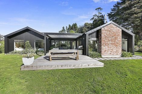 Photo of property in 68 Parrs Road, Hurworth, New Plymouth, 4371