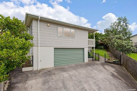 Photo of property in 2/36 Elizabeth Drive, West Harbour, Auckland, 0618