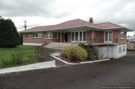Photo of property in 2 Great South Road, Papakura, 2110
