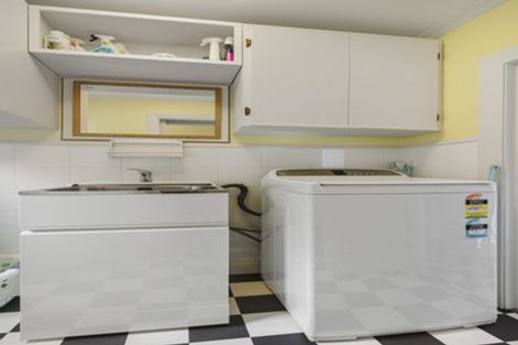 Photo of property in 34 Eglinton Road, The Glen, Dunedin, 9011