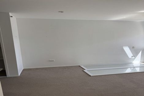 Photo of property in 83 Fernhill Way, Oteha, Auckland, 0632