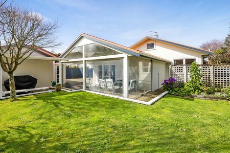 Photo of property in 19 George Street, Hawera, 4610