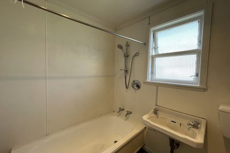 Photo of property in 443b Dalcross Street, Mayfair, Hastings, 4122