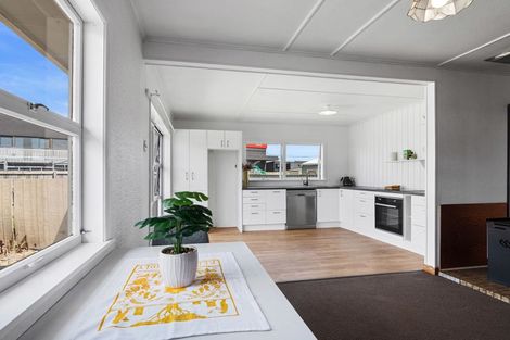 Photo of property in 15a Chisnall Street, Richmond, 7020