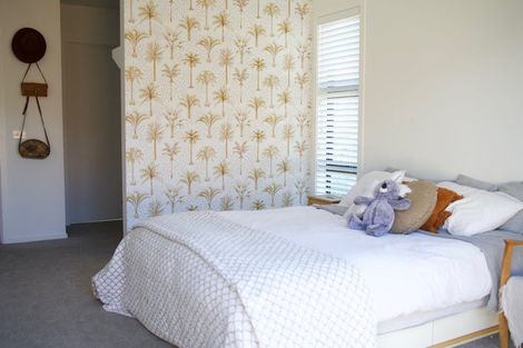 Photo of property in 17 Tuke Lane, Wanaka, 9305