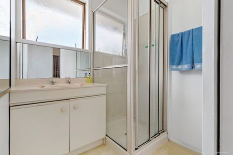 Photo of property in 2/5 Pine Ridge Terrace, Hauraki, Auckland, 0622