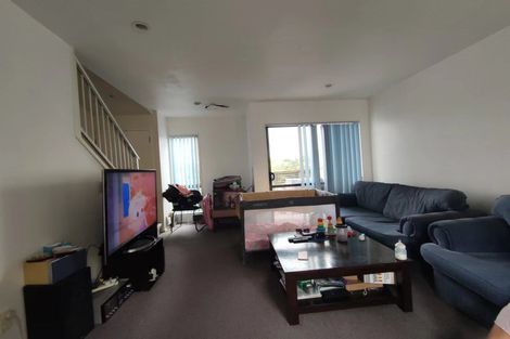 Photo of property in Lynn Park Terrace, 12/12 Ambrico Place, New Lynn, Auckland, 0600