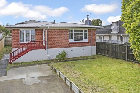 Photo of property in 52 Churchill Avenue, Manurewa, Auckland, 2102