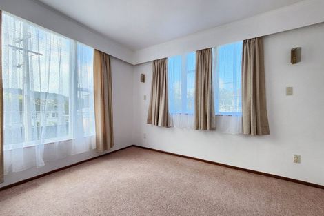 Photo of property in 35 Turkington Street, Tawa, Wellington, 5028