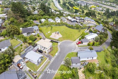 Photo of property in 8 Robson Street, Stokes Valley, Lower Hutt, 5019