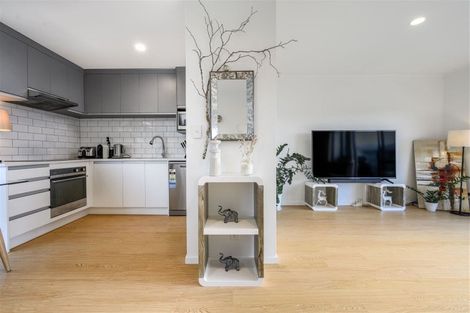 Photo of property in 3/15 Andersons Road, Oteha, Auckland, 0632