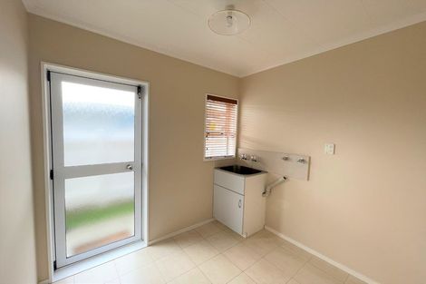 Photo of property in 2 Aitchison Place, Levin, 5510