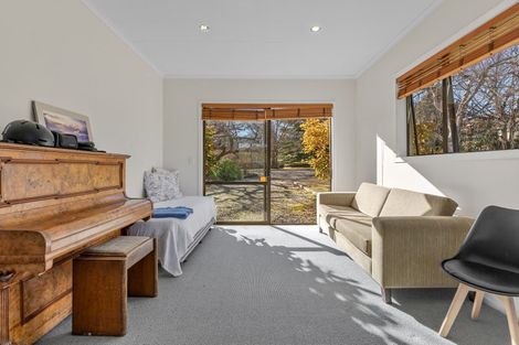 Photo of property in 261 Beacon Point Road, Wanaka, 9305