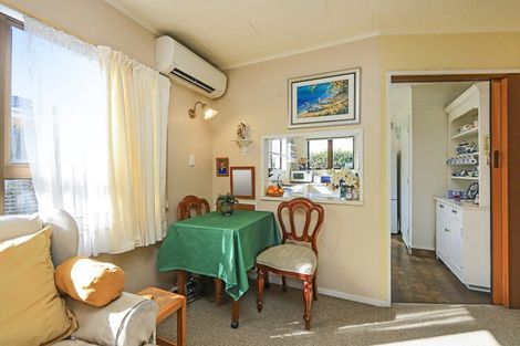 Photo of property in 1a Neeve Place, Taradale, Napier, 4112