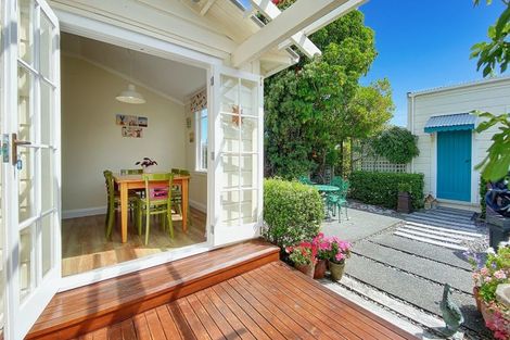 Photo of property in 36 The Esplanade, Westshore, Napier, 4110