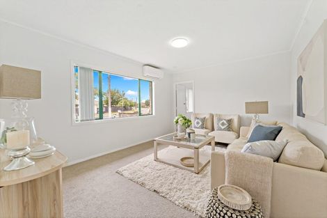 Photo of property in 66a Sutton Crescent, Papakura, 2110