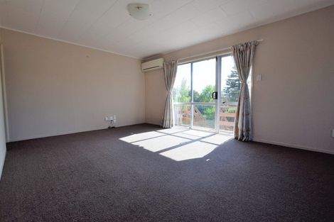 Photo of property in 11 Mile Place, Henderson, Auckland, 0612