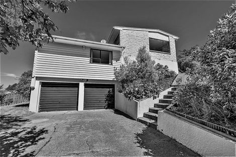 Photo of property in 35 Pioneer Crescent, Helensburgh, Dunedin, 9010